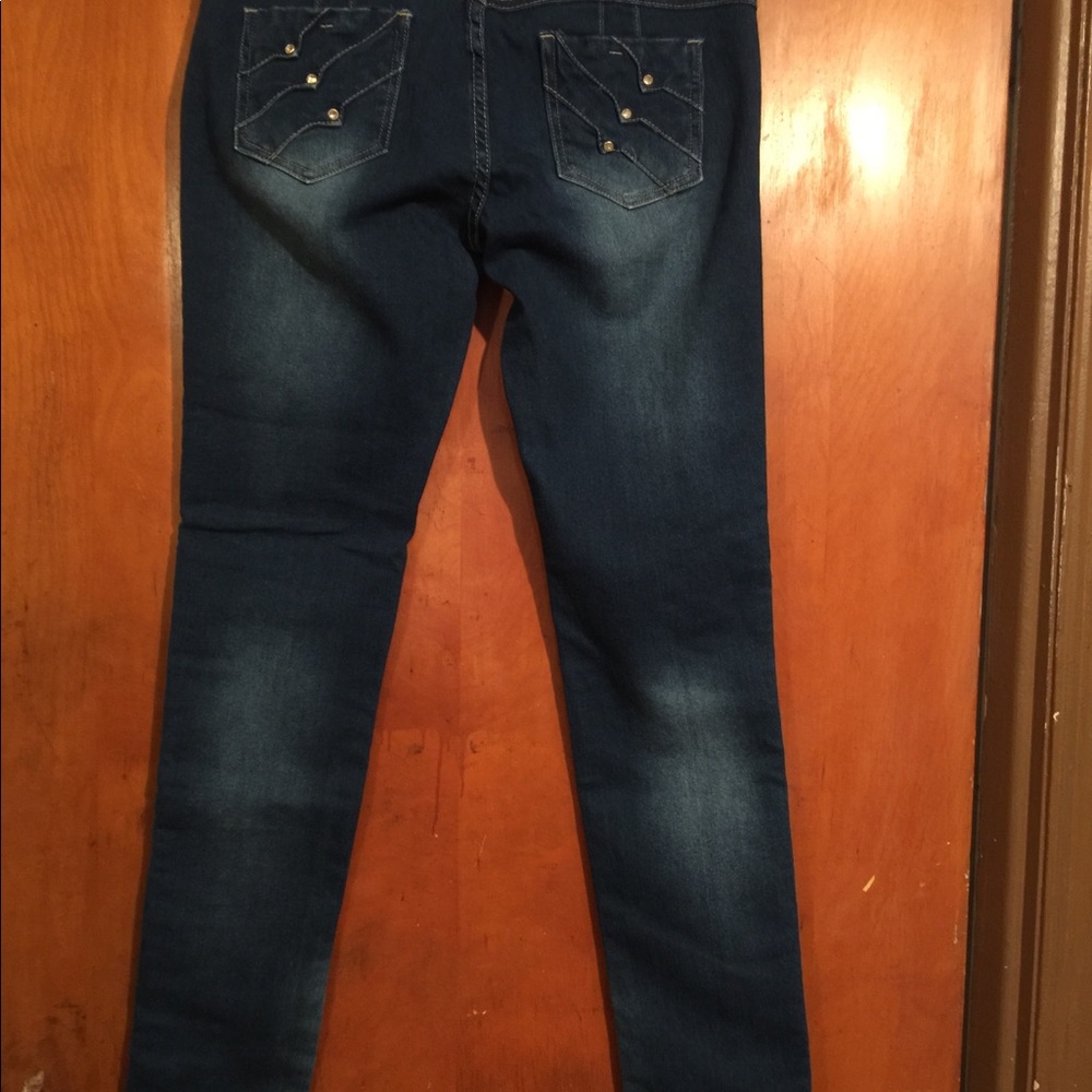 Jeans - Picture 9 of 9